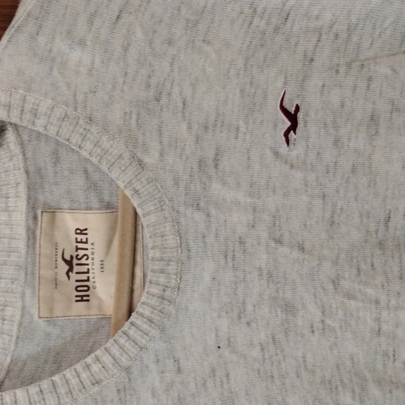 GUC Men's Hollister sweater - Picture 3 of 3
